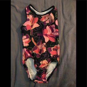 Girls Plum leotard in size medium